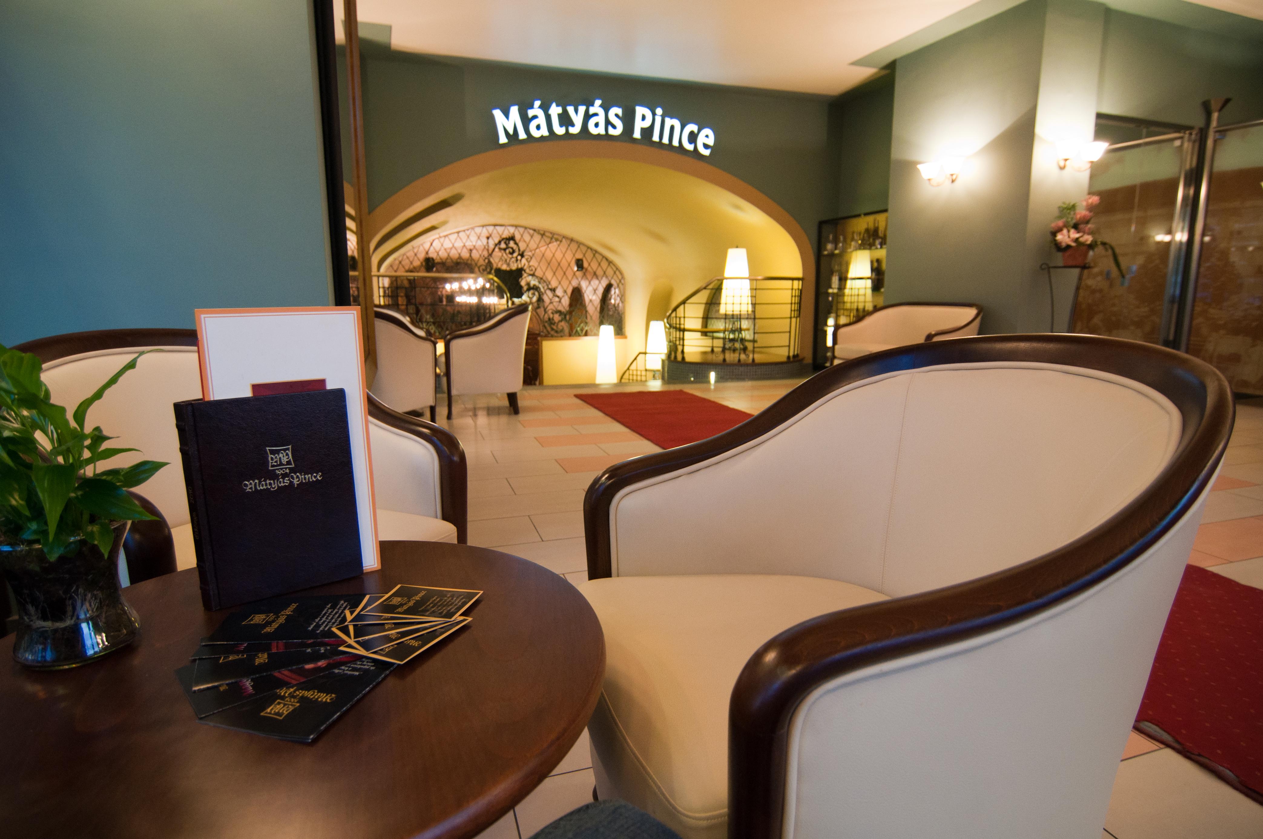 City Hotel Matyas Budapest Luaran gambar
