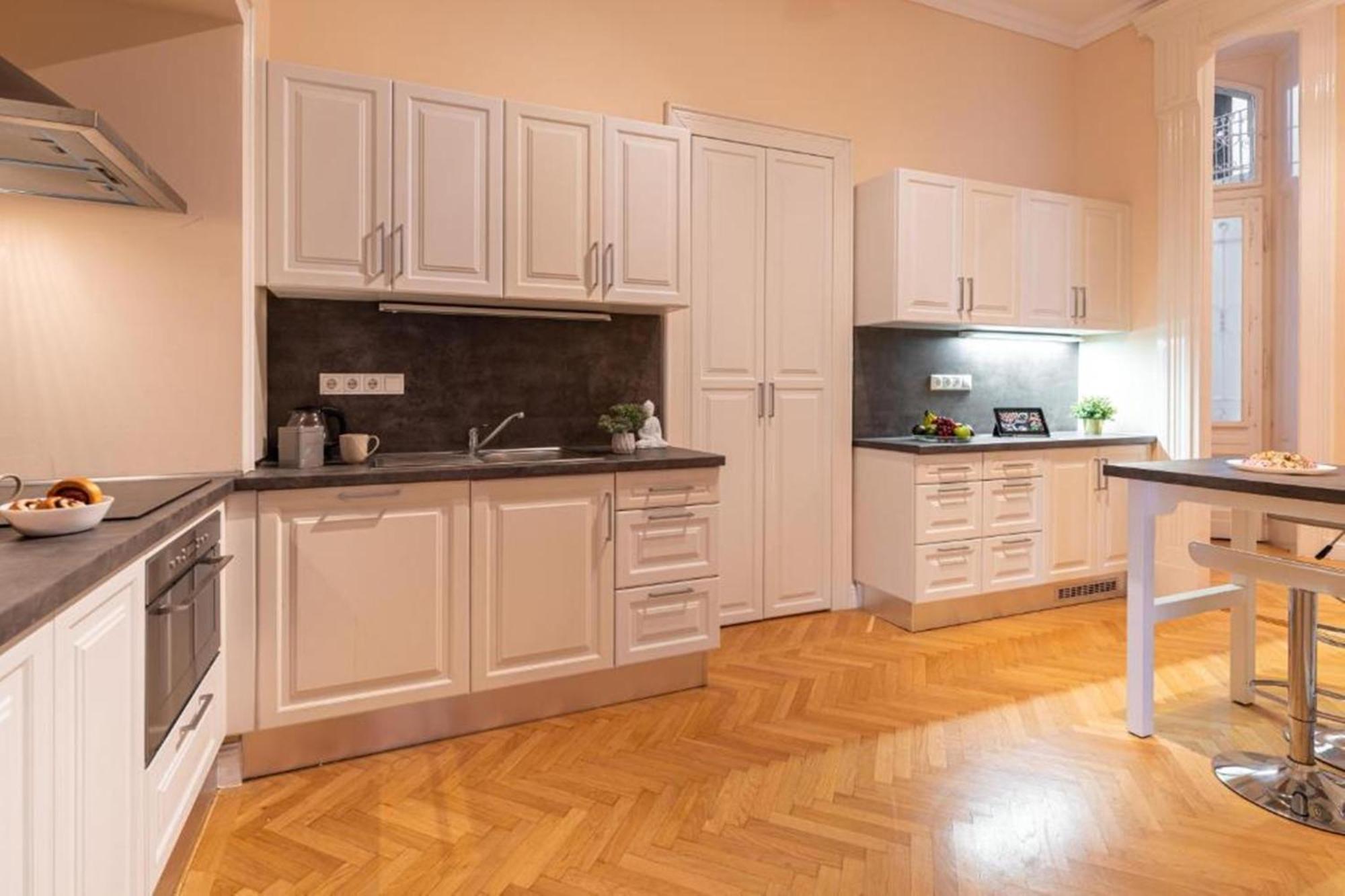 City Hotel Matyas Budapest Luaran gambar